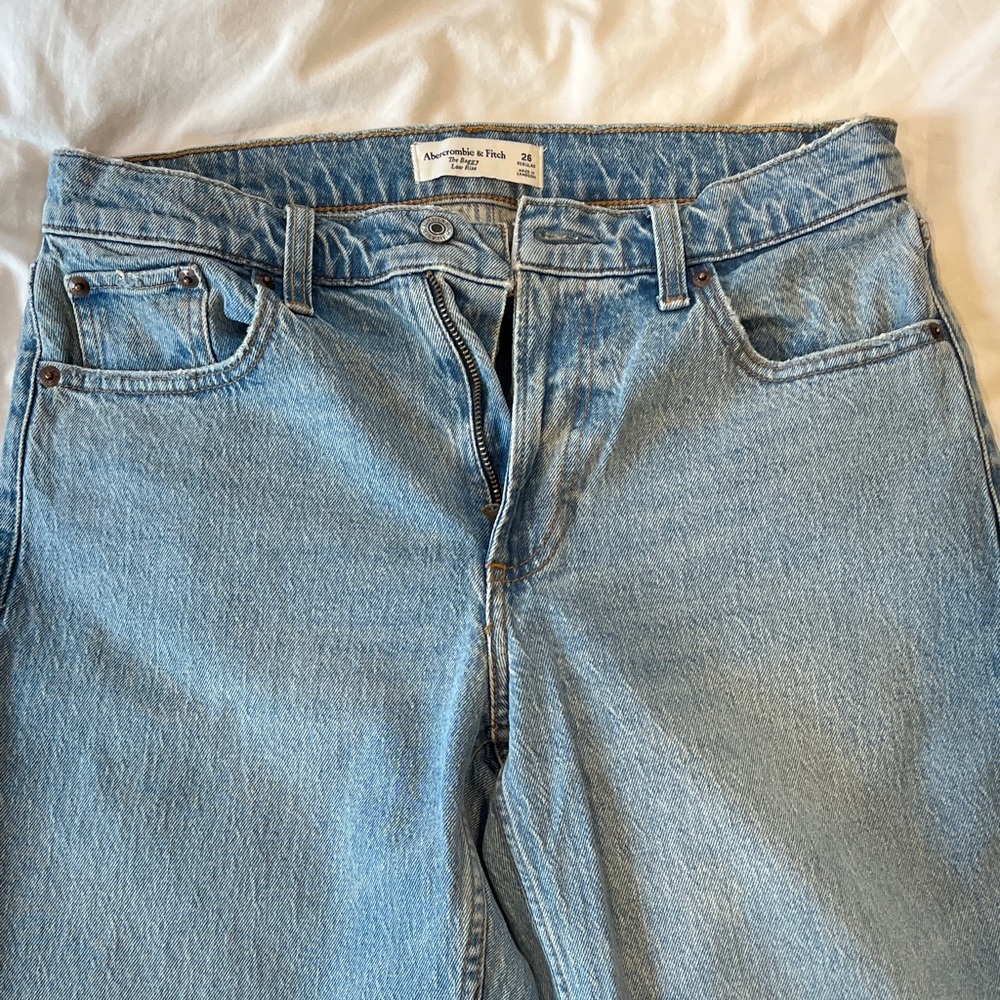 Abercrombie & Fitch Baggy Low Rise Jean